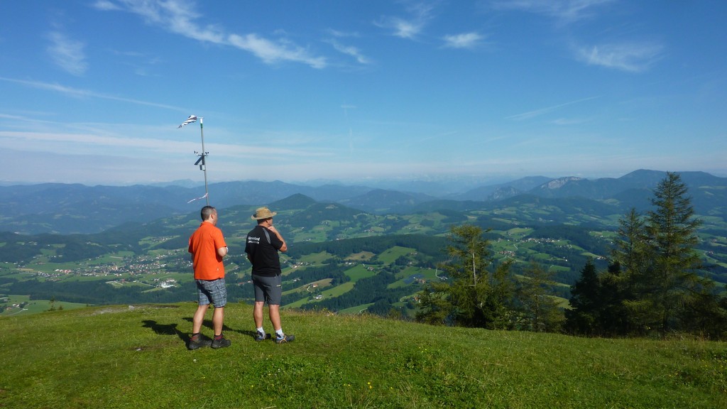 Fredi und Gebi schauen ins Heimatland!