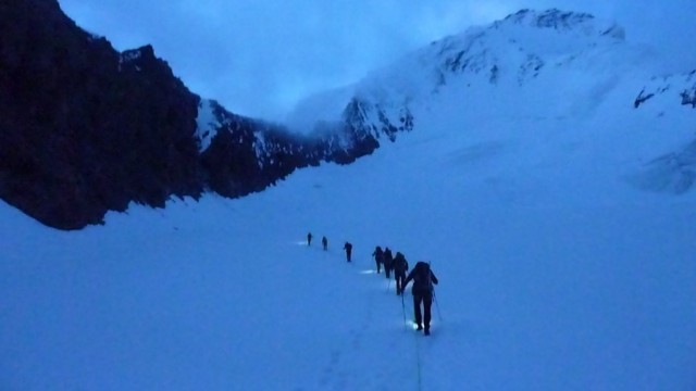 Am Festi-Gletscher vor dem Festi-Joch und hinten Festi-Grat.